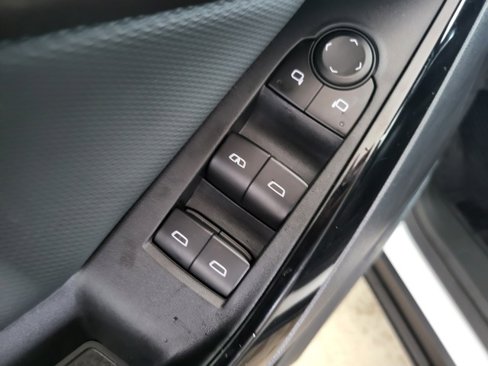 New 2026 Chevrolet Equinox LT w/ Convenience Package II image 25