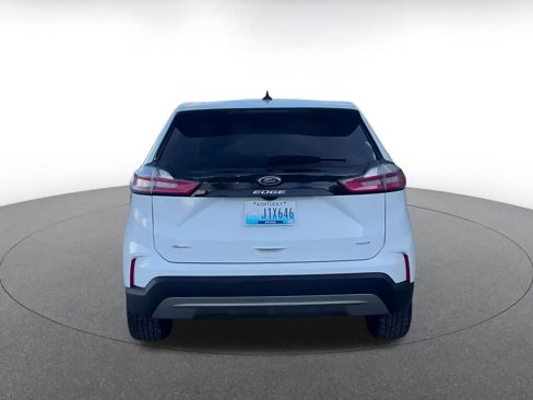 Used 2024 Ford Edge SEL image 12