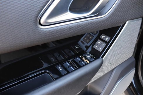 Used 2020 Land Rover Range Rover Velar R-Dynamic S image 36