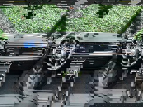 New 2025 Porsche Macan 4S Electric image 18
