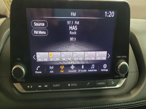 Used 2023 Nissan Rogue S image 25