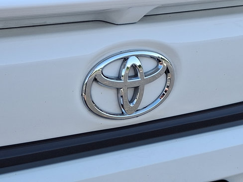 Used 2023 Toyota Corolla XSE image 29