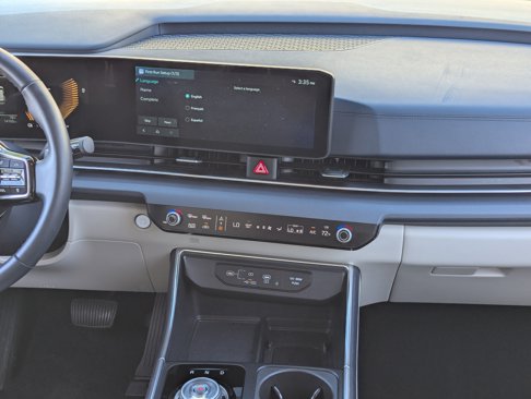 Certified 2025 Kia Carnival EX image 14