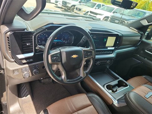 Used 2024 Chevrolet Silverado 3500 High Country image 9