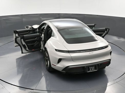 New 2025 Porsche Taycan Turbo image 39