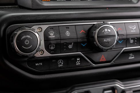 Used 2022 Jeep Wrangler Unlimited Sahara w/ Cold Weather Group image 33