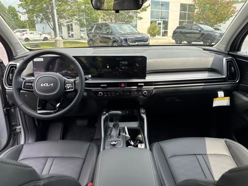 New 2025 Kia Sorento S image 11