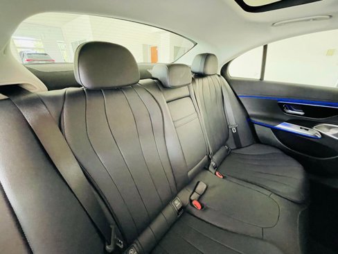 Used 2024 Mercedes-Benz E 350 4MATIC Sedan image 11