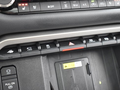 Used 2023 Toyota Tundra Limited image 23