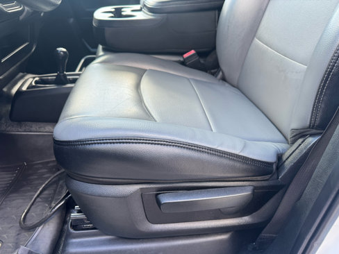 Used 2019 RAM 5500 Tradesman image 12