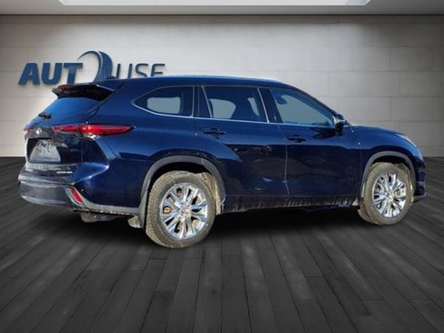 Used 2022 Toyota Highlander Limited image 14