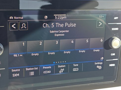 New 2025 Volkswagen Taos SE image 15