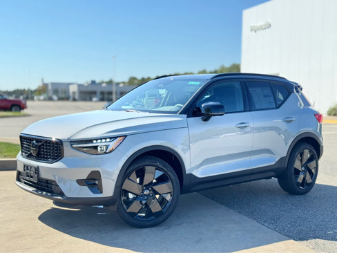 New 2026 Volvo XC40 B5 Ultra w/ Protection Package Premier image 4