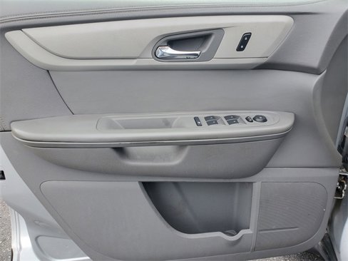 Used 2013 Chevrolet Traverse LS image 10