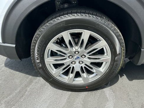 New 2025 Ford Explorer Platinum image 16