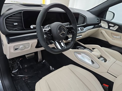 New 2026 Mercedes-Benz GLS 63 AMG 4MATIC image 17