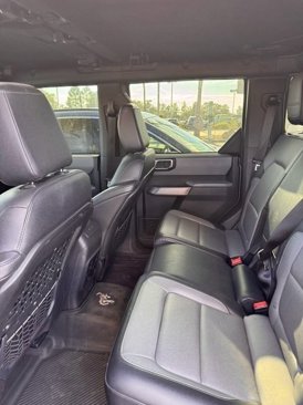Used 2023 Ford Bronco Everglades image 3