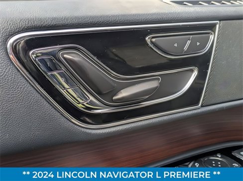 Certified 2024 Lincoln Navigator L 4WD image 14