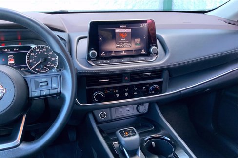Used 2023 Nissan Rogue S image 5