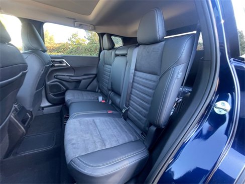 New 2025 Mitsubishi Outlander SE image 21