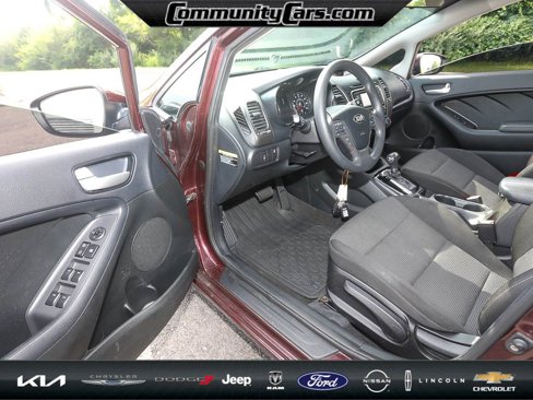 Used 2018 Kia Forte LX w/ LX Rear Camera Package image 11