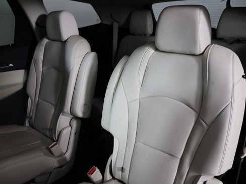 Used 2023 Buick Enclave Essence image 31