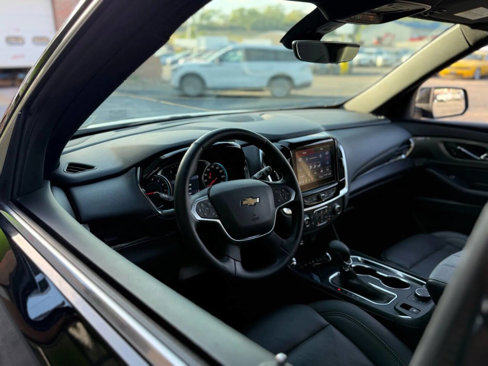 Used 2023 Chevrolet Traverse LT w/ LT Premium Package image 22