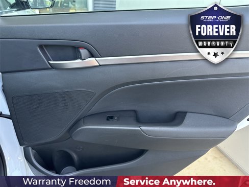 Used 2020 Hyundai Elantra Limited w/ Cargo Package (C1) image 31