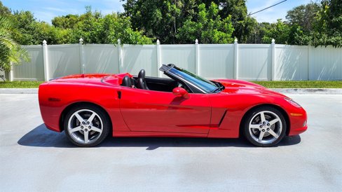 Used 2005 Chevrolet Corvette Convertible w/ Preferred Equipment Group image 9