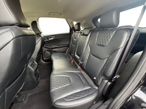 Used 2024 Ford Edge Titanium image 27