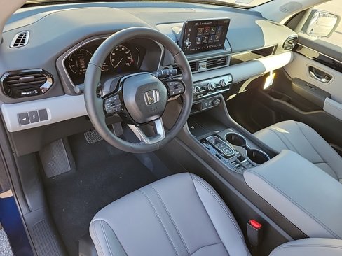 New 2025 Honda Pilot Touring image 12