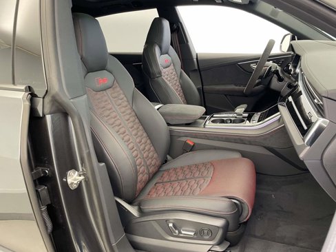 New 2025 Audi RS Q8 performance image 23