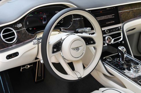 New 2026 Bentley Flying Spur Azure image 16