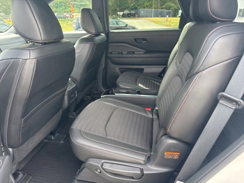 Used 2024 Nissan Pathfinder Rock Creek image 18