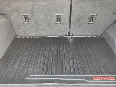 Used 2023 GMC Terrain Denali w/ Black Diamond Edition image 32