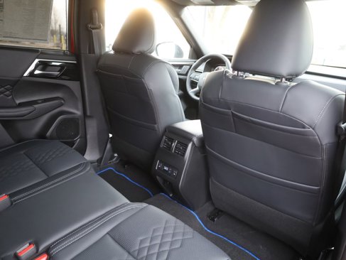 New 2025 Mitsubishi Outlander SEL Black Edition image 20