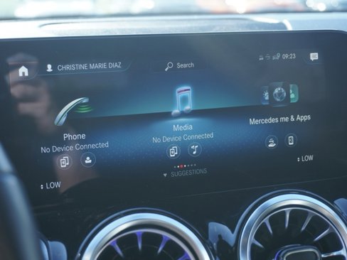 Used 2023 Mercedes-Benz GLB 250 4MATIC image 16
