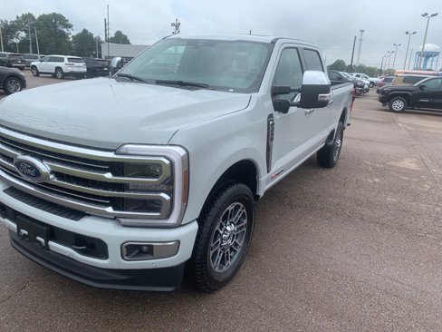 New 2026 Ford F250 Platinum w/ Platinum Plus Package image 3