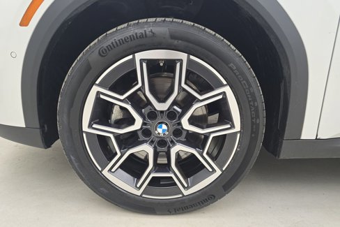 Used 2024 BMW X2 xDrive28i w/ Convenience Package image 11