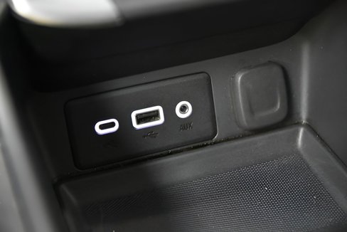 Used 2024 GMC Terrain SLE image 28