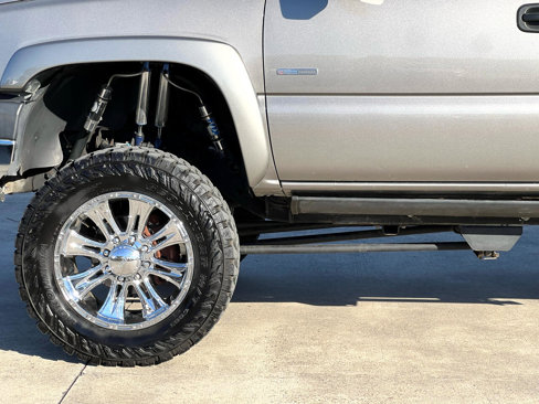 Used 2006 Chevrolet Silverado 2500 LT w/ Heavy-Duty Power Package image 23