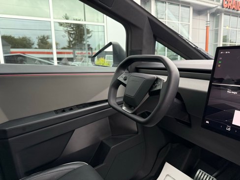Used 2024 Tesla Cybertruck AWD Crew Cab image 25
