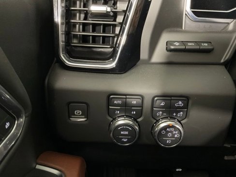 New 2025 GMC Sierra 2500 Denali Ultimate w/ Max Trailering Package image 25