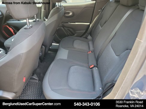 Used 2023 Jeep Renegade Trailhawk image 7