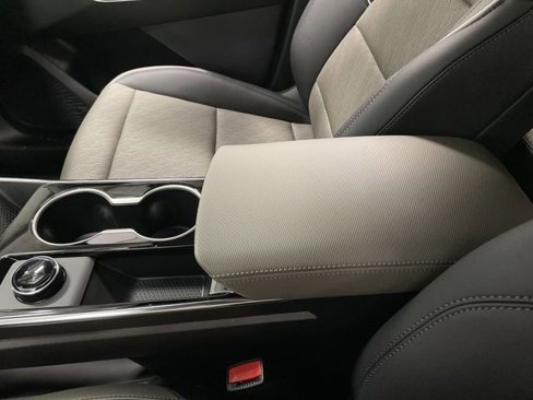 New 2026 Chevrolet Equinox LT w/ Convenience Package II image 21