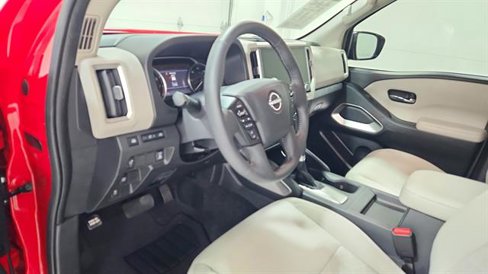 Used 2025 Nissan Frontier SV w/ SV Convenience Package image 10
