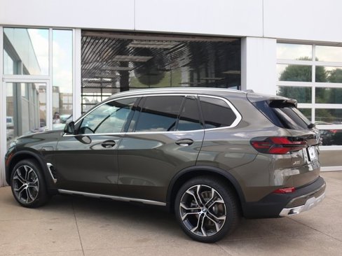 New 2026 BMW X5 xDrive50e image 29