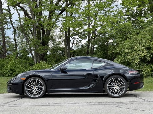 New 2025 Porsche 718 Cayman image 2