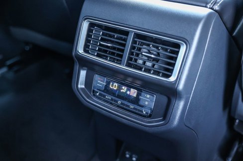 New 2025 Volkswagen Atlas SEL Premium R-Line image 30