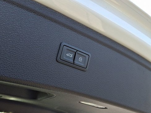 New 2025 Audi SQ5 Premium Plus image 27